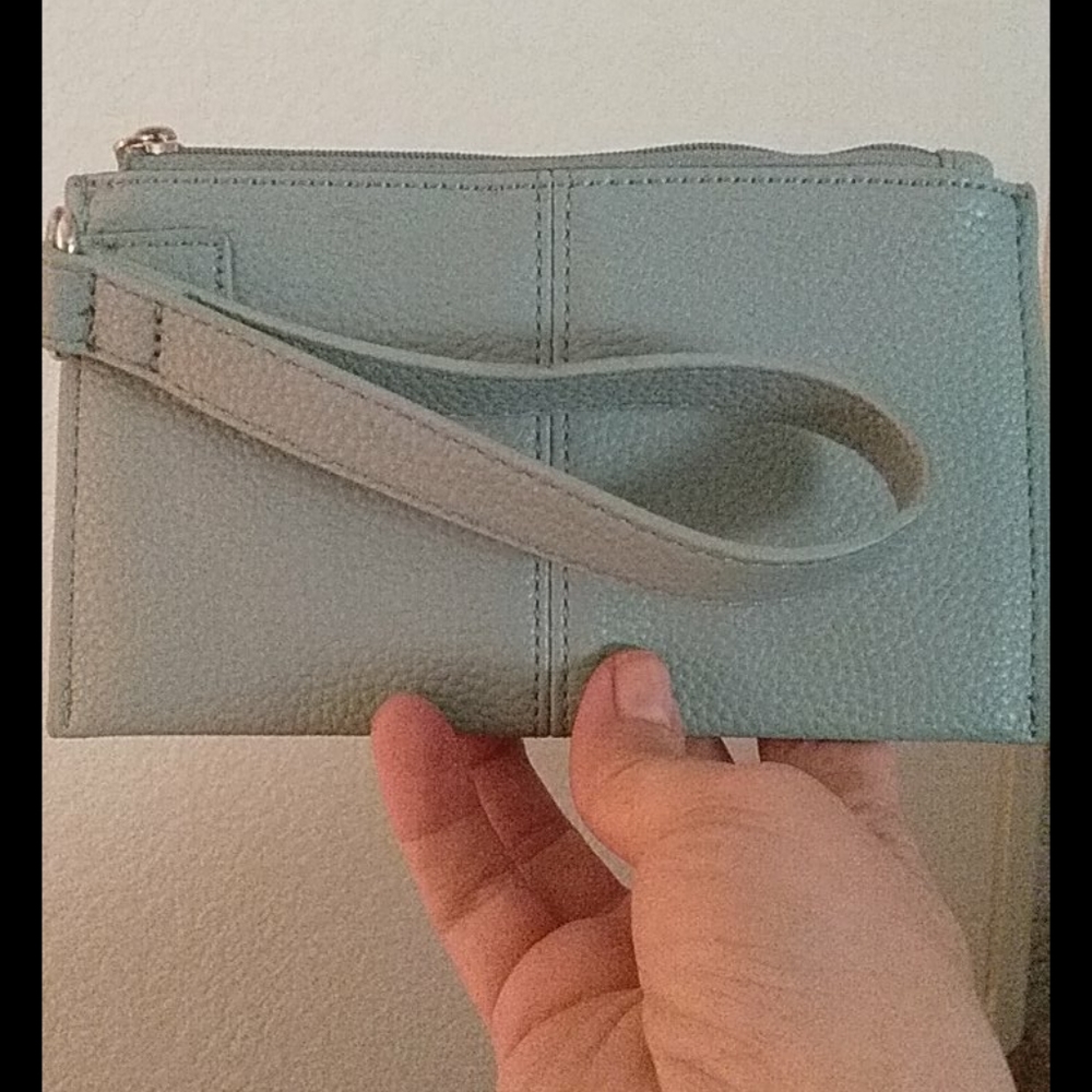 jewell by thirty-one teal blue wristlet/clutch